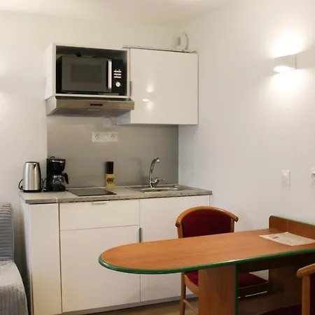 Charming Bright In The Heart Of Apartment Paris